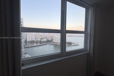 Copropriété à louer à Miami, Floride: 2 chambres, 105.91 m2 № 2063576 - photo 14