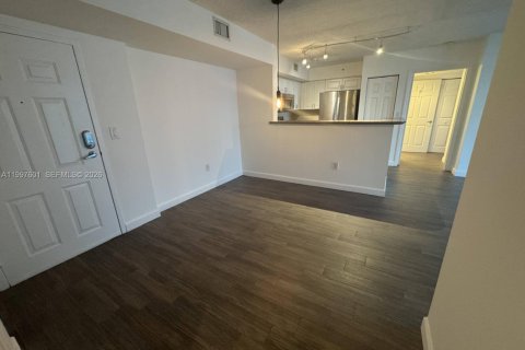 Copropriété à louer à Miami, Floride: 2 chambres, 105.91 m2 № 2063576 - photo 7