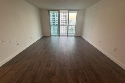 Copropriété à louer à Miami, Floride: 2 chambres, 105.91 m2 № 2063576 - photo 3