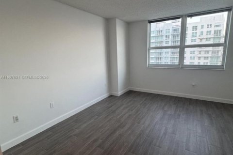 Copropriété à louer à Miami, Floride: 2 chambres, 105.91 m2 № 2063576 - photo 13