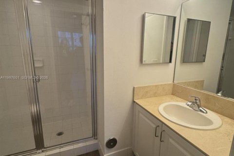 Copropriété à louer à Miami, Floride: 2 chambres, 105.91 m2 № 2063576 - photo 25