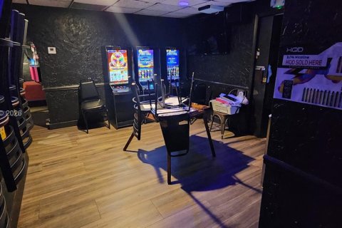 Купить коммерческую недвижимость в Палм Спрингс, Флорида № 1998248 - фото 24