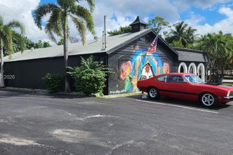 Купить коммерческую недвижимость в Палм Спрингс, Флорида № 1998248 - фото 7