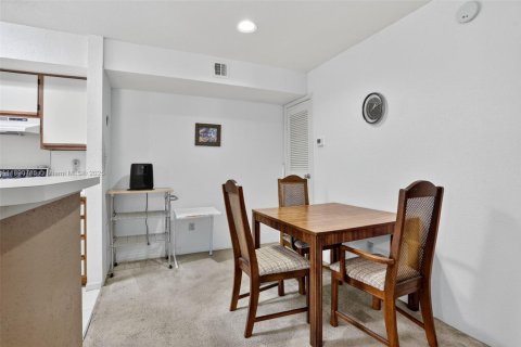 Купить кондоминиум в Корал-Спрингс, Флорида 2 спальни, 92.9м2, № 1948615 - фото 4