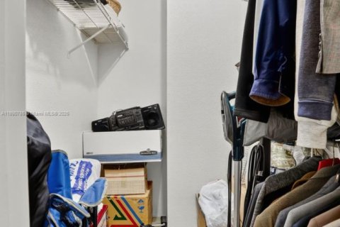 Купить кондоминиум в Корал-Спрингс, Флорида 2 спальни, 92.9м2, № 1948615 - фото 17