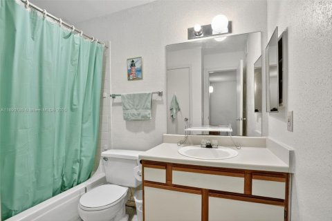 Купить кондоминиум в Корал-Спрингс, Флорида 2 спальни, 92.9м2, № 1948615 - фото 18