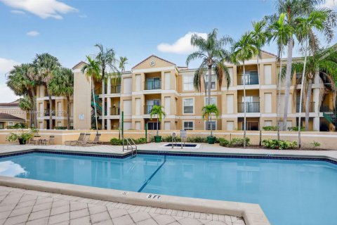 Купить кондоминиум в Корал-Спрингс, Флорида 2 спальни, 92.9м2, № 1948615 - фото 1