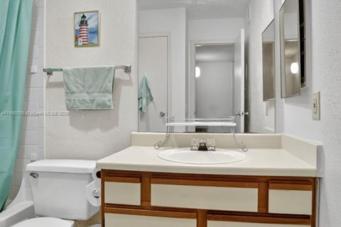 Купить кондоминиум в Корал-Спрингс, Флорида 2 спальни, 92.9м2, № 1948615 - фото 19