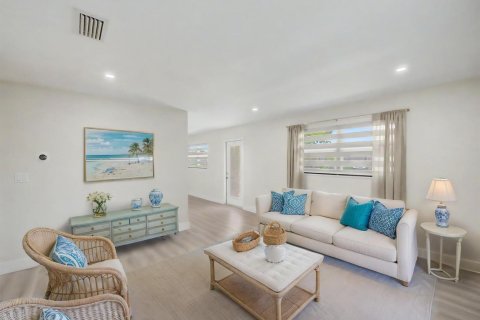 Casa en venta en Palm Beach Gardens, Florida, 3 dormitorios, 129.6 m2 № 2178581 - foto 2