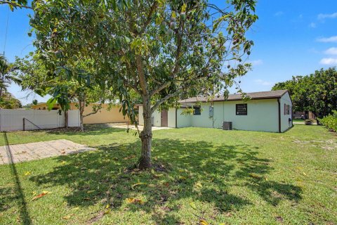 Casa en venta en Palm Beach Gardens, Florida, 3 dormitorios, 129.6 m2 № 2178581 - foto 22
