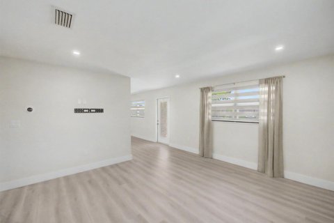 Casa en venta en Palm Beach Gardens, Florida, 3 dormitorios, 129.6 m2 № 2178581 - foto 3