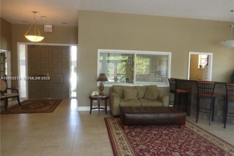 Condominio en venta en Deerfield Beach, Florida, 2 dormitorios, 74.97 m2 № 2034439 - foto 10