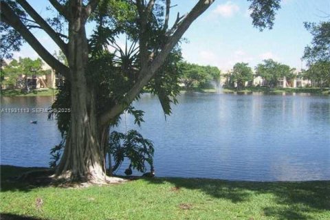 Condominio en venta en Deerfield Beach, Florida, 2 dormitorios, 74.97 m2 № 2034439 - foto 14