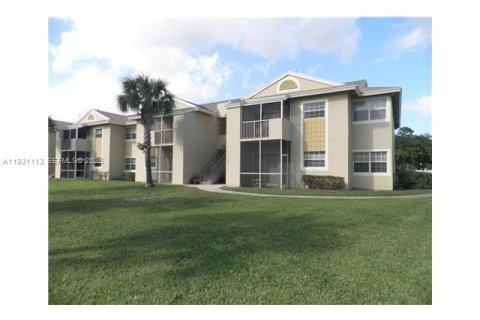 Condominio en Deerfield Beach, Florida, 2 dormitorios  № 2034439