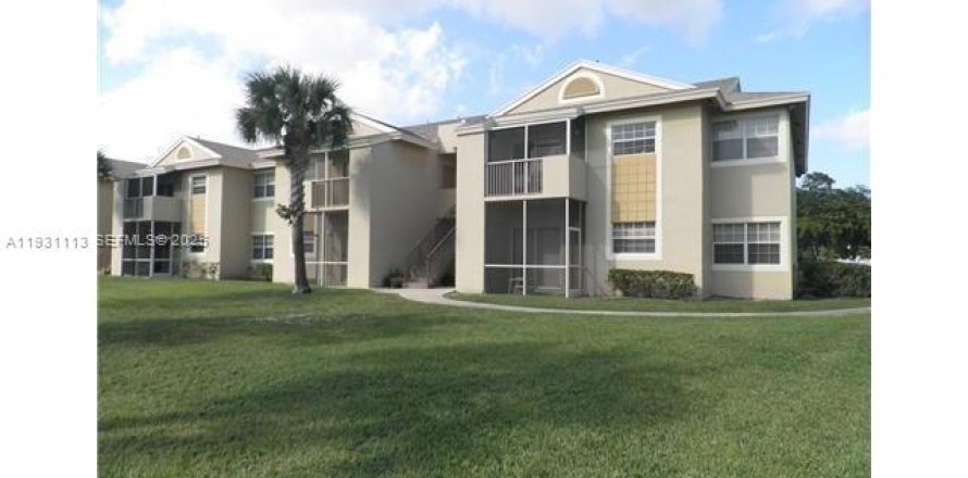 Condominio en Deerfield Beach, Florida, 2 dormitorios  № 2034439