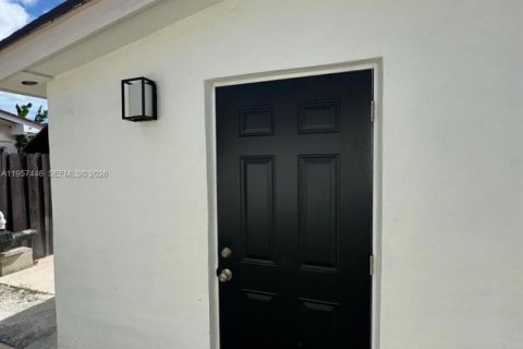 Casa en Miami, Florida 1 dormitorio, 138.24 m2 № 2011444