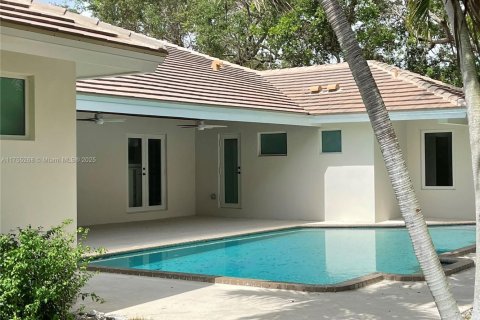 Casa en venta en Palmetto Bay, Florida, 5 dormitorios, 326.74 m2 № 1716155 - foto 20
