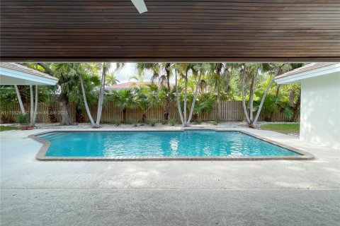Casa en venta en Palmetto Bay, Florida, 5 dormitorios, 326.74 m2 № 1716155 - foto 23