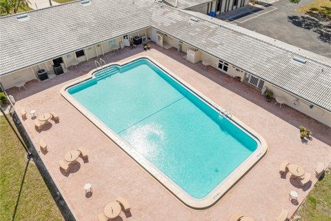 Condominio en venta en Pinellas Park, Florida, 2 dormitorios, 97.55 m2 № 1618431 - foto 29