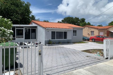 Купить виллу или дом в Халландейл-Бич, Флорида 2 спальни, 130.99м2, № 1834390 - фото 26