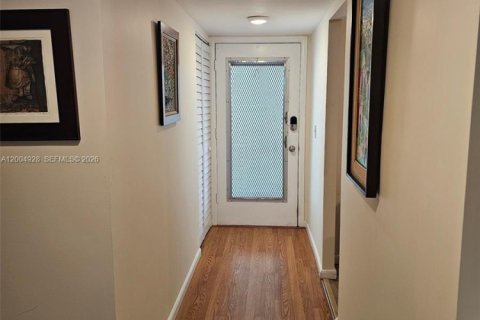 Condo in Lauderdale Lakes, Florida, 2 bedrooms  № 2068997 - photo 6