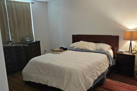 Condo in Lauderdale Lakes, Florida, 2 bedrooms  № 2068997 - photo 14