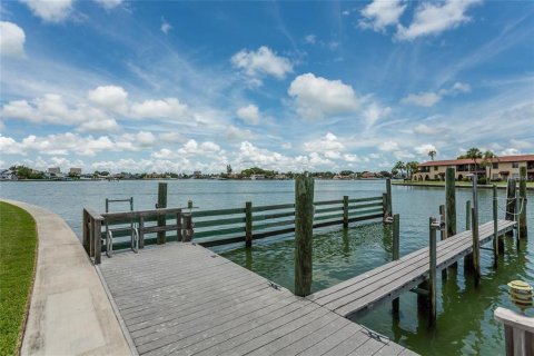 Copropriété à louer à Treasure Island, Floride: 2 chambres, 162.58 m2 № 2389074 - photo 3