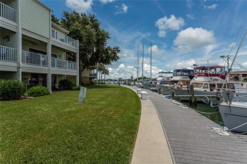 Copropriété à louer à Treasure Island, Floride: 2 chambres, 162.58 m2 № 2389074 - photo 4