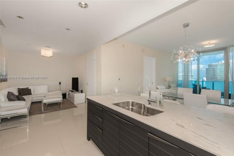 Condominio en venta en Miami, Florida, 2 dormitorios, 114.92 m2 № 2018735 - foto 2
