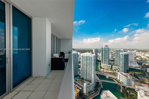 Condominio en venta en Miami, Florida, 2 dormitorios, 114.92 m2 № 2018735 - foto 18