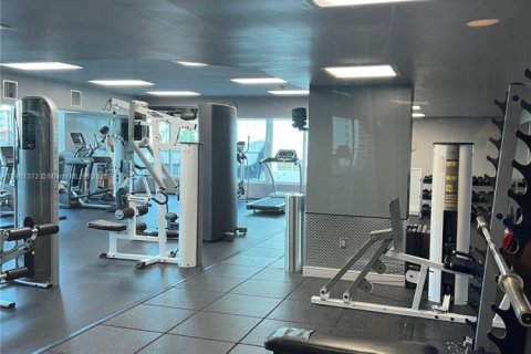 Снять в аренду кондоминиум в Майами, Флорида 2 спальни, 96.62м2, № 1951687 - фото 2