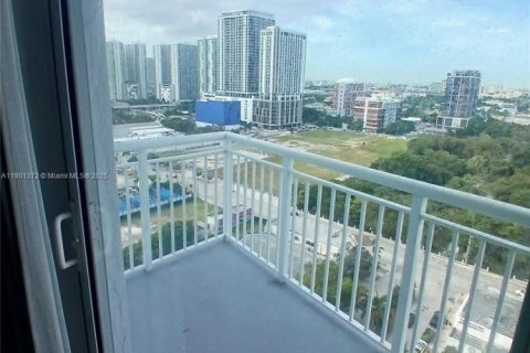 Снять в аренду кондоминиум в Майами, Флорида 2 спальни, 96.62м2, № 1951687 - фото 11