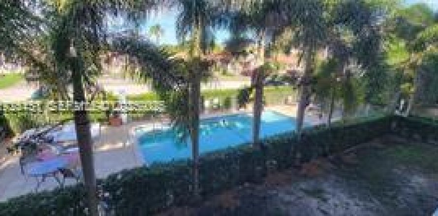 Condo à Hallandale Beach, Floride, 1 chambre  № 1983918