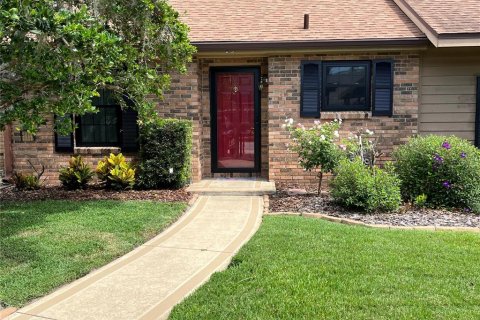 Townhouse in Eustis, Florida 2 bedrooms, 110.93 sq.m. № 2324980