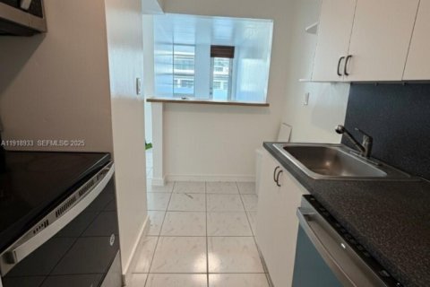 Снять в аренду кондоминиум в Майами-Бич, Флорида 1 спальня, 51.1м2, № 1992279 - фото 7