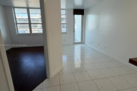 Снять в аренду кондоминиум в Майами-Бич, Флорида 1 спальня, 51.1м2, № 1992279 - фото 5