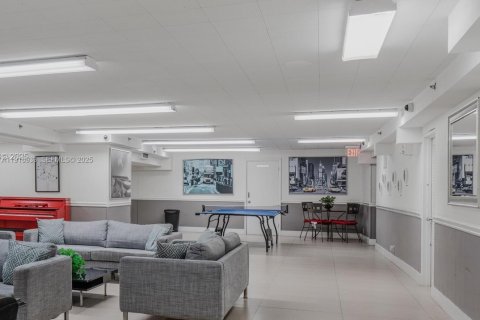 Снять в аренду кондоминиум в Майами-Бич, Флорида 1 спальня, 51.1м2, № 1992279 - фото 21