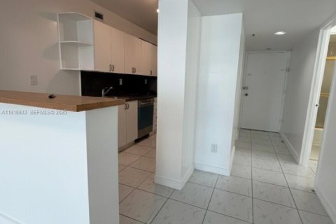 Снять в аренду кондоминиум в Майами-Бич, Флорида 1 спальня, 51.1м2, № 1992279 - фото 6