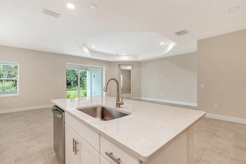 Villa ou maison à vendre à Sarasota, Floride: 4 chambres, 216.65 m2 № 2121658 - photo 9