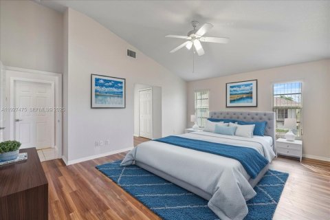 House in Cape Coral, Florida 3 bedrooms, 186.92 sq.m. № 1986103 - photo 17