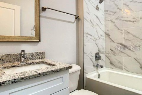 Villa ou maison à vendre à Port Charlotte, Floride: 4 chambres, 176.79 m2 № 2425397 - photo 5
