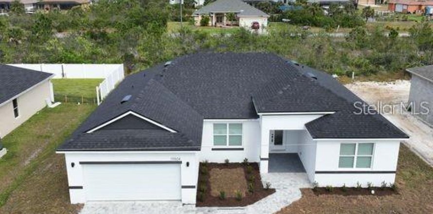 Villa ou maison à Port Charlotte, Floride 4 chambres, 176.79 m2 № 2425397