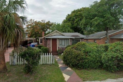 House in Saint Petersburg, Florida 2 bedrooms, 82.78 sq.m. № 2230621