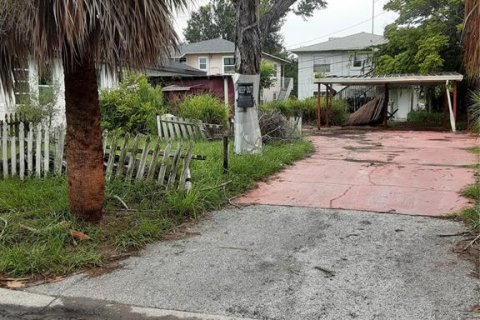House in Saint Petersburg, Florida 2 bedrooms, 82.78 sq.m. № 2230621 - photo 3
