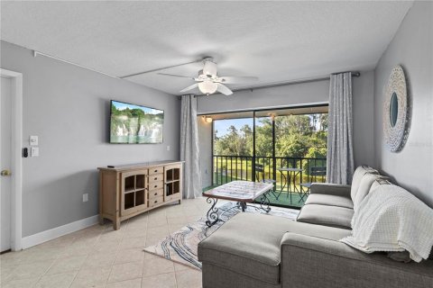 Condo in Altamonte Springs, Florida, 2 bedrooms  № 1913099 - photo 26