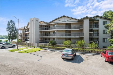 Condo in Altamonte Springs, Florida, 2 bedrooms  № 1913099 - photo 7
