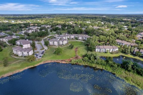 Condo in Altamonte Springs, Florida, 2 bedrooms  № 1913099 - photo 5
