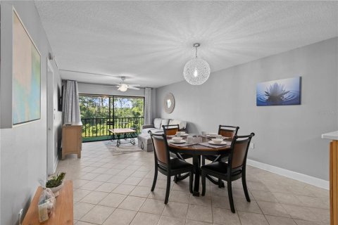 Condo in Altamonte Springs, Florida, 2 bedrooms  № 1913099 - photo 19
