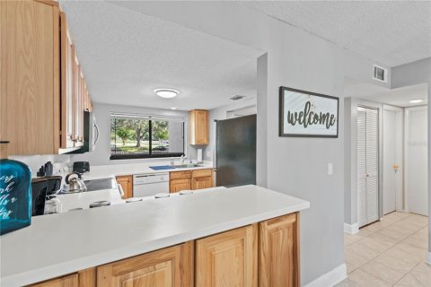 Condo in Altamonte Springs, Florida, 2 bedrooms  № 1913099 - photo 18