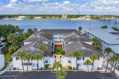 Condo in Daytona Beach, Florida, 2 bedrooms  № 2379582
